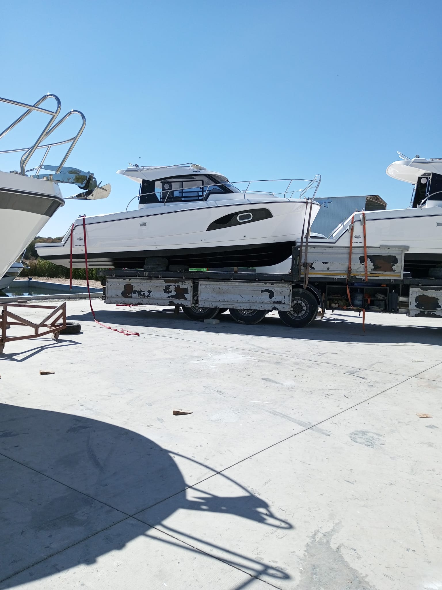   Tekne, Yat , Filika , Balıkçı Teknesi gibi deniz taşıtlarınızı Yılmaz Lojistik Bünyesinde Gelişime devam ediyor               